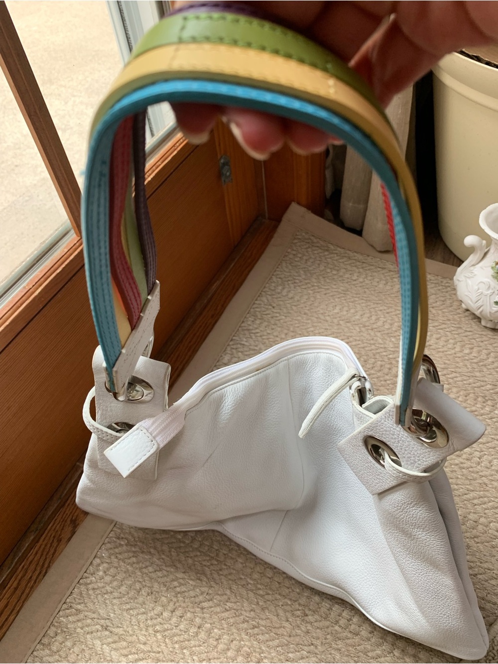 Sabrina Scala white shoulder bag with a rainbow strap. - Picture 2 of 6